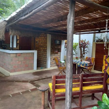 Отель Casa Camaleao Gekko Cottadge Tofo Экстерьер фото