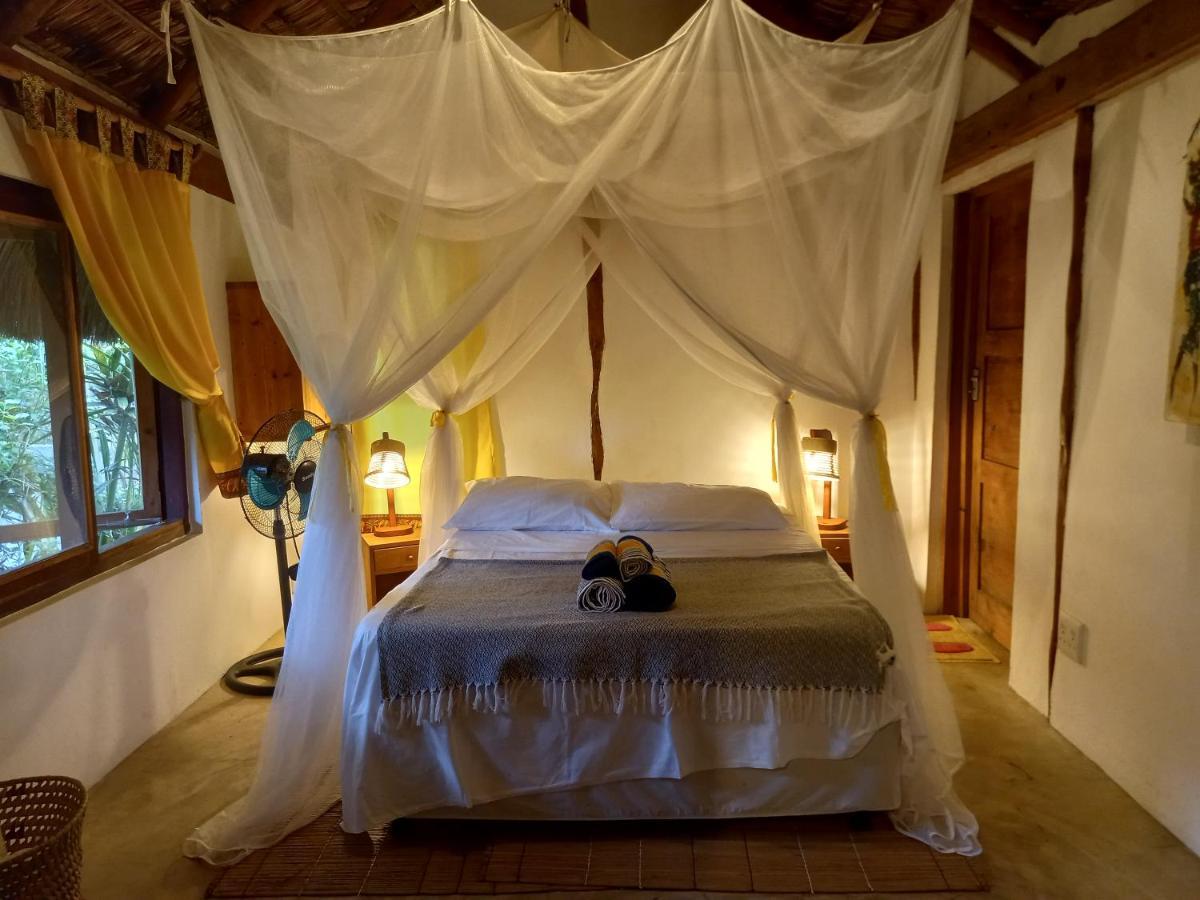 Отель Casa Camaleao Gekko Cottadge Tofo Экстерьер фото